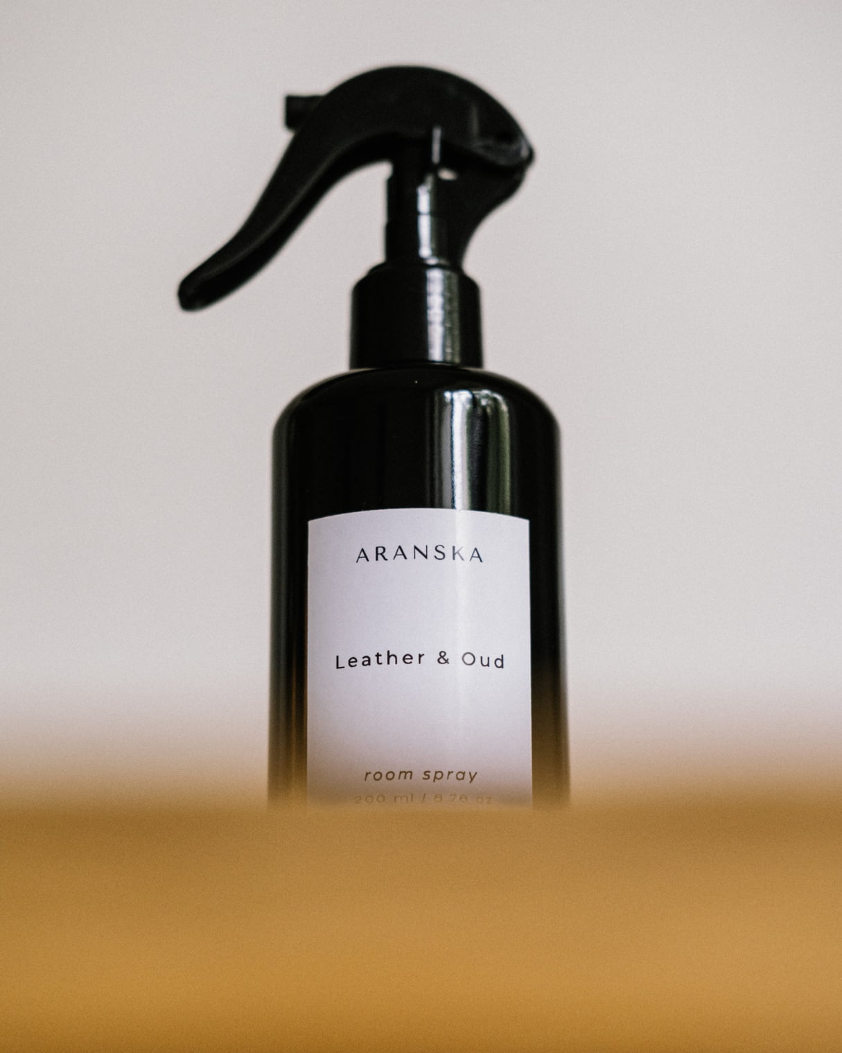 Leather & Oud – Mgiełka do pomieszczeń